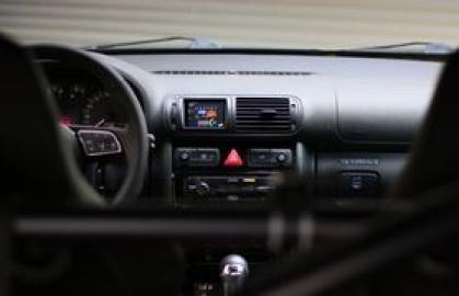 CANchecked MFA28 Gen. 2 Audi A3 S3 8L mit Einbaurahmen anstelle Lüftungsgitter