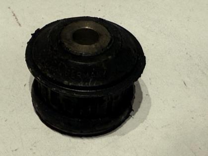 Achslager Hinterachse / Vorderachse - Audi Quattro Typ 85/89 - orig. Audi