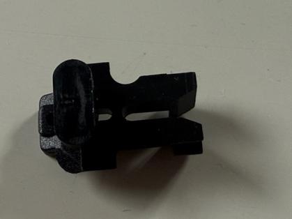 Clip für Fensterschaftleiste Audi Typ 81/85 Limo / Coupe / Urquattro