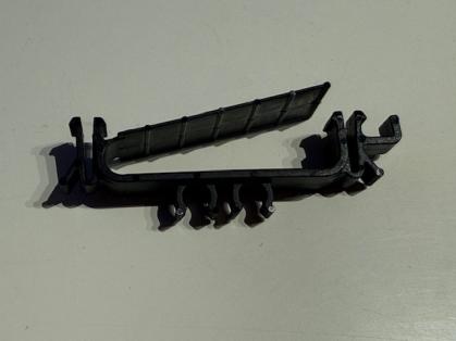 Halter für Kraftstoffleitung Audi 10V Turbo Urquattro - 100 / 200 Typ 44