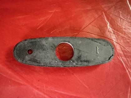 Unterlage Heckspoiler Audi 80/90 Typ 89