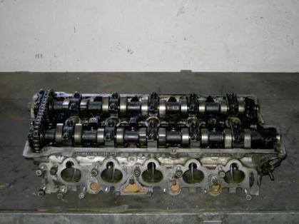 CNC Bearbeitung von Ein- und Auslasskanälen Audi 5 Zylinder 20V Turbo