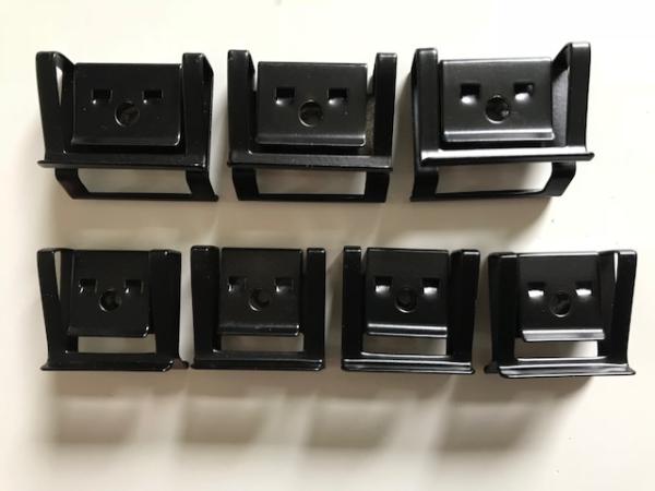 Klammernsatz für Kühlergrillrahmen Audi RS2 Klammernsatz für Kühlergrillrahmen Audi RS2
