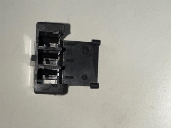 Stecker Lüfterschalter - 3 polig Audi / VW Stecker Lüfterschalter - 3 polig Audi / VW