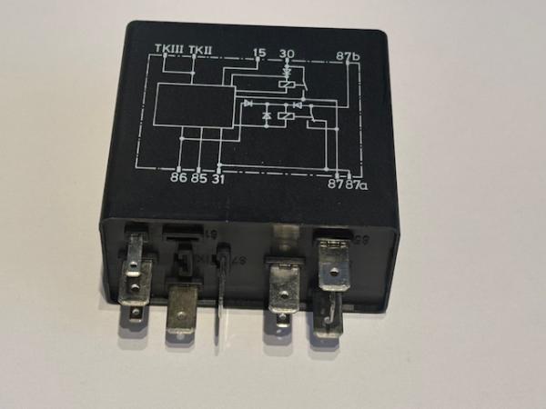 Steuergerät für Fensterheber und Schiebedach Audi Typ 89 / B4 / C4 / Typ 44 / V8