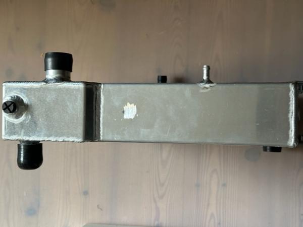 Performance Aluminium Wasserkühler Audi 5 Zylinder S2 / RS2 - kurze Version Performance Aluminium Wasserkühler Audi 5 Zylinder S2 / RS2 - kurze Version