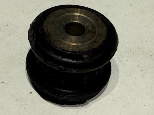 Achslager Hinterachse / Vorderachse - Audi Quattro Typ 85/89 - orig. Audi