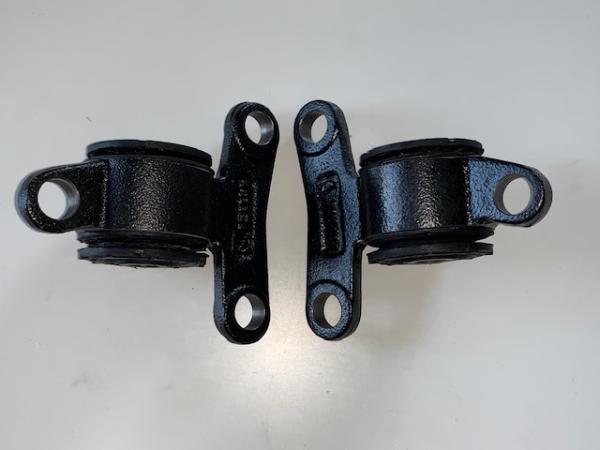 Stützlager Hinterachsquerlenker Audi C4 / Typ 44 / V8 / Q1 linke oder rechte Seite Stützlager Hinterachsquerlenker Audi C4 / Typ 44 / V8 / Q1 linke oder rechte Seite