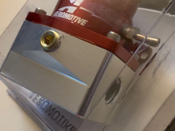 Aeromotive Benzindruckregler A1000 / 6AN