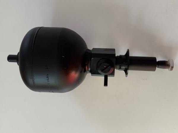 Druckspeicher Brems-Hydrauliksystem Audi Typ 44 Druckspeicher Brems-Hydrauliksystem Audi Typ 44