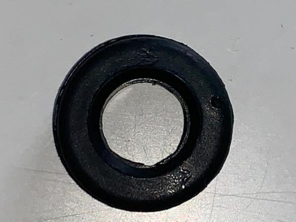 Gummitülle Zahnriemenabdeckung Audi 5 Zylinder 20V 7A NM / 20V Turbo RR 3B Gummitülle Zahnriemenabdeckung Audi 5 Zylinder 20V 7A NM / 20V Turbo RR 3B