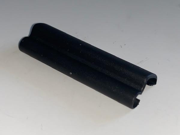 Verbindungsstück Frontscheibenkeder schwarz Audi 80 Typ 89 / B4 Limo & Avant Verbindungsstück Frontscheibenkeder schwarz Audi 80 Typ 89 / B4 Limo & Avant