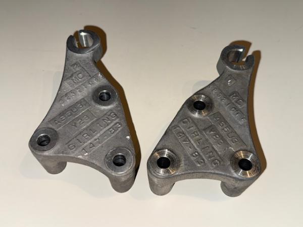 Bremssattel Hinterachse Führung Bremszug - Halter Audi Urquattro / 80/90/Coupe Typ 85 bis 1983