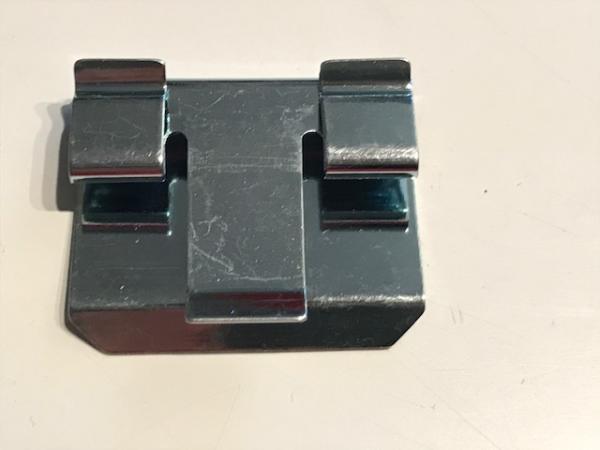 Metallclip Wasserkühlerabdeckung Audi Urquattro / Typ 81 85 5 Zylinder