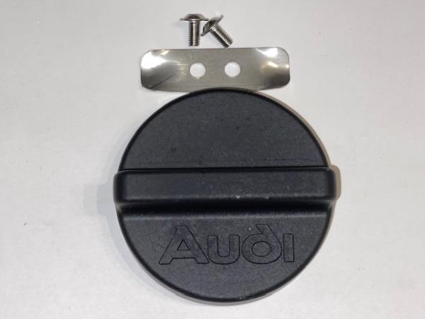 Öldeckel Audi 5 Zylinder CNC schwarz Öldeckel Audi 5 Zylinder CNC schwarz