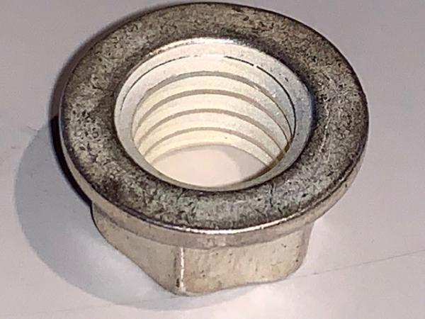 Spezial Sicherungsmutter mit Scheibe M10x1,5 SW 12 Spezial Sicherungsmutter mit Scheibe M10x1,5 SW 12