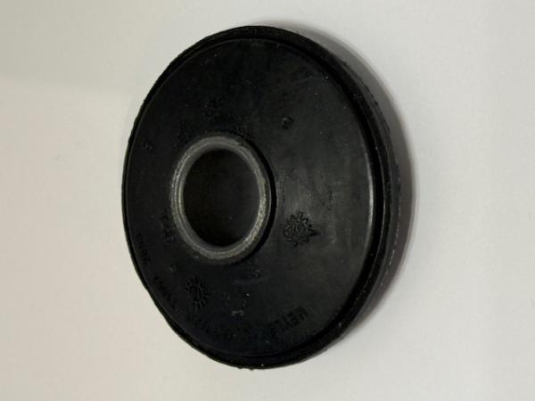 Querlenkerlagerung unten außen Audi 100/200 Typ 44 / V8 D11