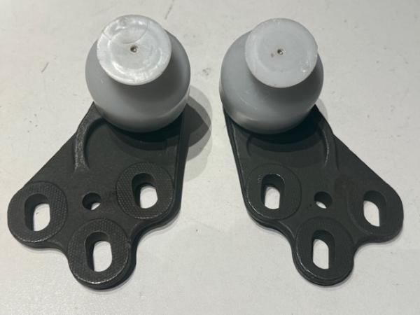 Traggelenk Vorderachse Urquattro 20V RR - für Gusslenker - links oder rechts