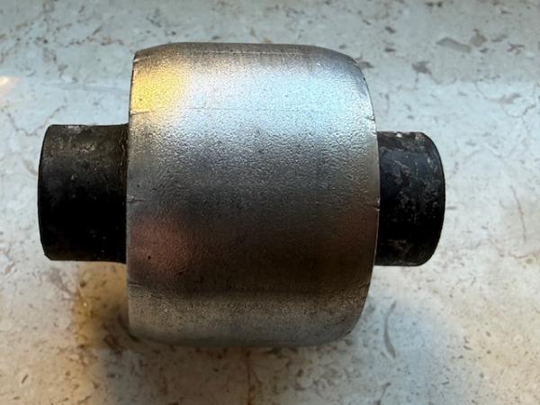 Querlenkerlager innen Audi 100/200 Typ 44 / Typ 43 / V8 D11