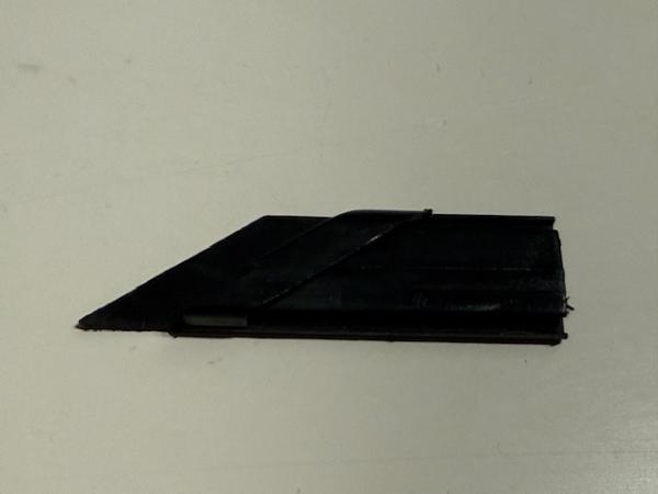 Endstück vordere Seitenscheibe Audi Coupe Typ 81/85 / Urquattro - links oder rechts