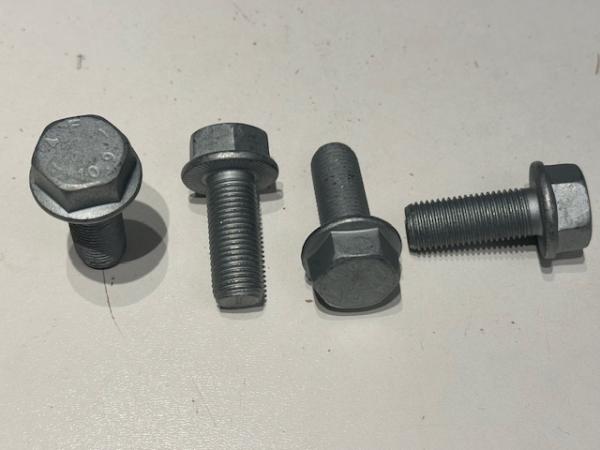 Bremssattelschraube M14x1,5x35 Audi / VW Rippschraube Bremssattelschraube M14x1,5x35 Audi / VW Rippschraube
