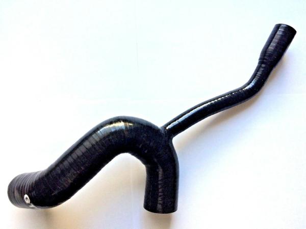 Kühlerschlauch oben Turbo mit Anschluss für Zusatzwasserpumpe Audi 100/200 Typ 44 10V - Silikon schwarz Kühlerschlauch oben Turbo mit Anschluss für Zusatzwasserpumpe Audi 100/200 Typ 44 10V - Silikon schwarz