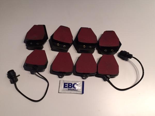 EBC Black Stuff HP2 Vorderachsbremsebeläge Audi S4 / S6 / S6plus C4 EBC Black Stuff HP2 Vorderachsbremsebeläge Audi S4 / S6 / S6plus C4