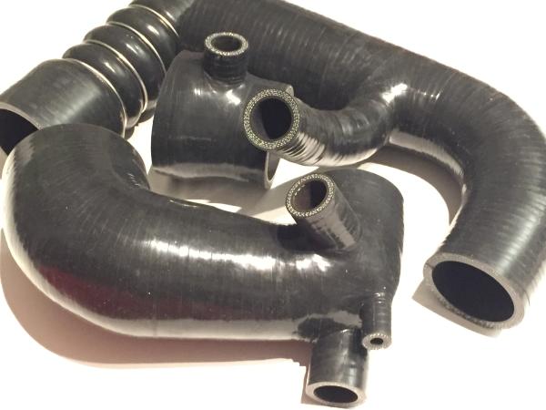Silikonschlauchkit 4 teilig Audi 200 20V schwarz Silikonschlauchkit 4 teilig Audi 200 20V schwarz