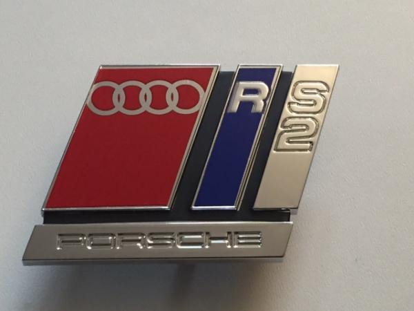 Audi RS2 Logo für Kühlergrill