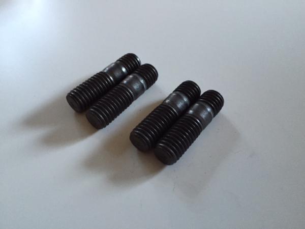 Stiftschrauben Satz 5 Zylinder 20V Turbo Krümmer auf Turbo Satz = 4 Stück Stiftschrauben Satz 5 Zylinder 20V Turbo Krümmer auf Turbo Satz = 4 Stück